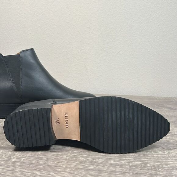 Nisolo Everyday Eva Chelsea Boots Shoes - Picture 3 of 8
